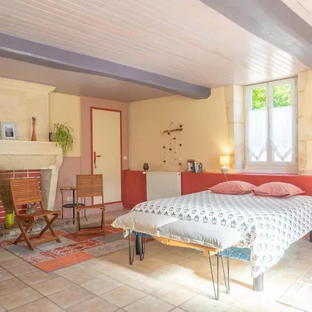 Les Violettes De Malleville Couette-café