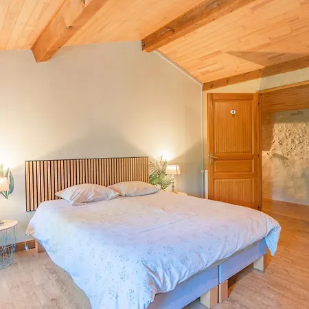 Les Violettes De Malleville Couette-café 3*