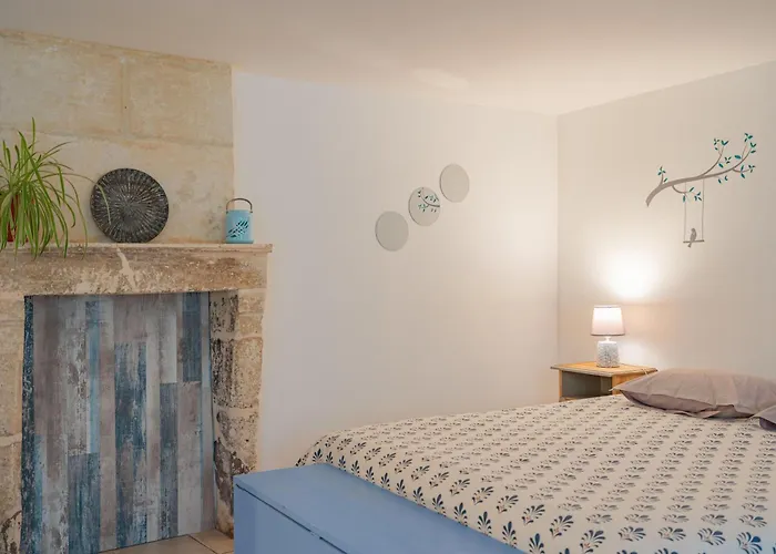 Les Violettes De Malleville Bed & Breakfast 3*