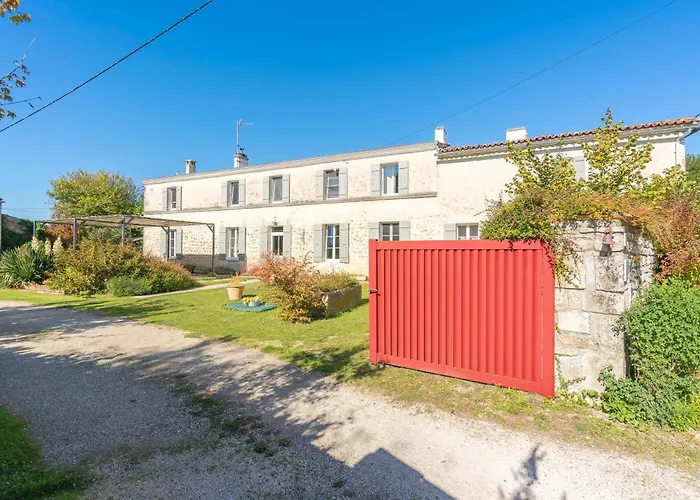 Bed & Breakfast Les Violettes De Malleville 3*