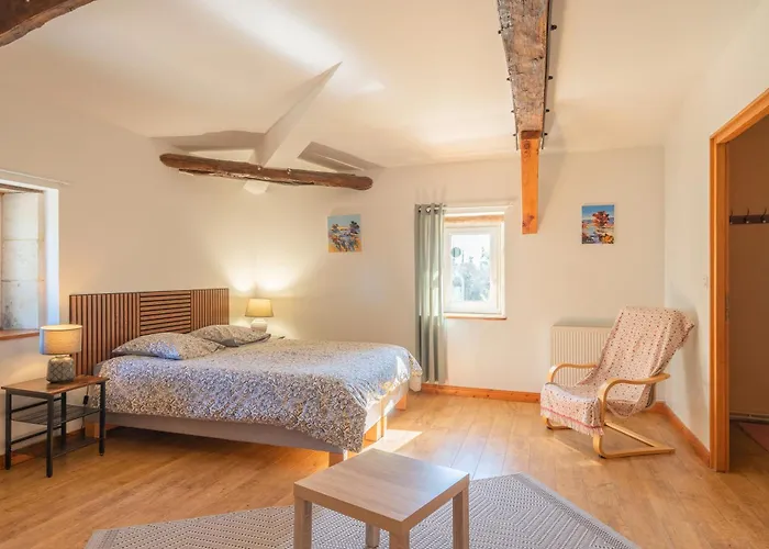 Les Violettes De Malleville 3* Saint-Romain-de-Benet