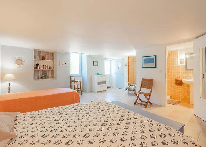 Les Violettes De Malleville 3* Saint-Romain-de-Benet